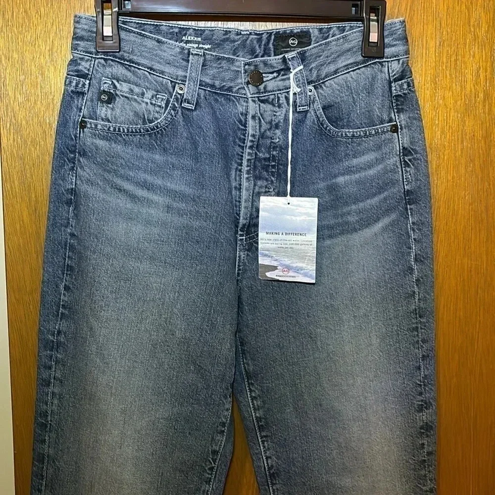 AG Jeans Alexxis High-Rise Vintage Straight Size 26 NWT Retail $215